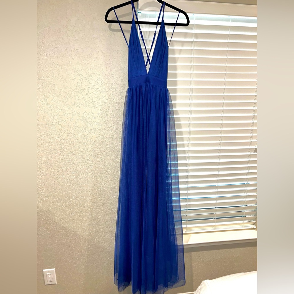 Bella and Bloom blue maxi dress size medium